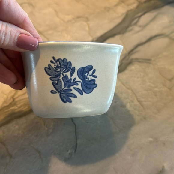 SOLD. SOLD 
Pfaltzgraff Stoneware Heart Shaped Dish - Picture 2 of 4